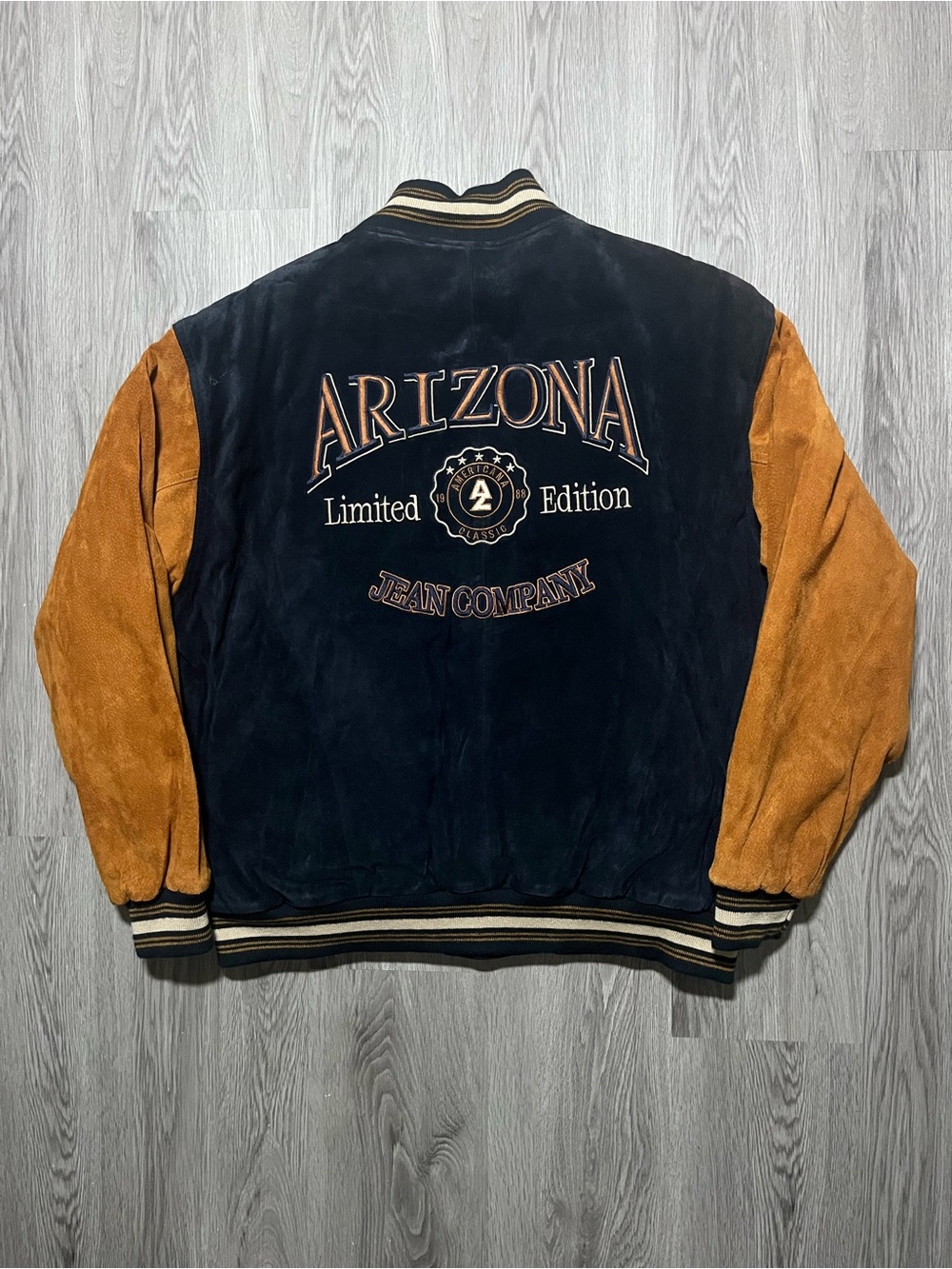 Vintage Arizona Jeans Limited edition 100% genuine leather varsity bomber jacket